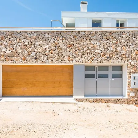 Talia * Donje Selo na Šolti